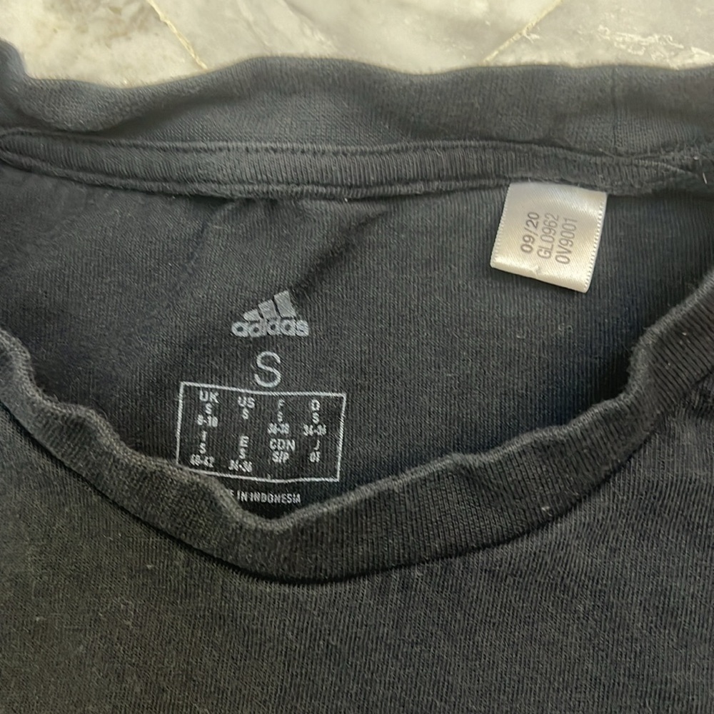 Adidas women's t shirt, size S, worn twice. - Picture 4 of 4